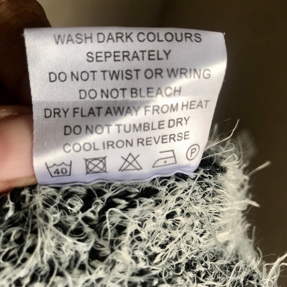 HPππFuzzy, Waterfall Cardigan Ivory and Black - Picture 8 of 8